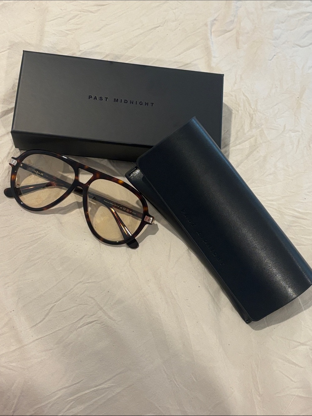 The Era Sunglasses in Tortoise - Picture 4 of 4